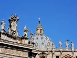 Guided tour of Saint Peter's Basilica in Rome - dome access and breakfast included - In French